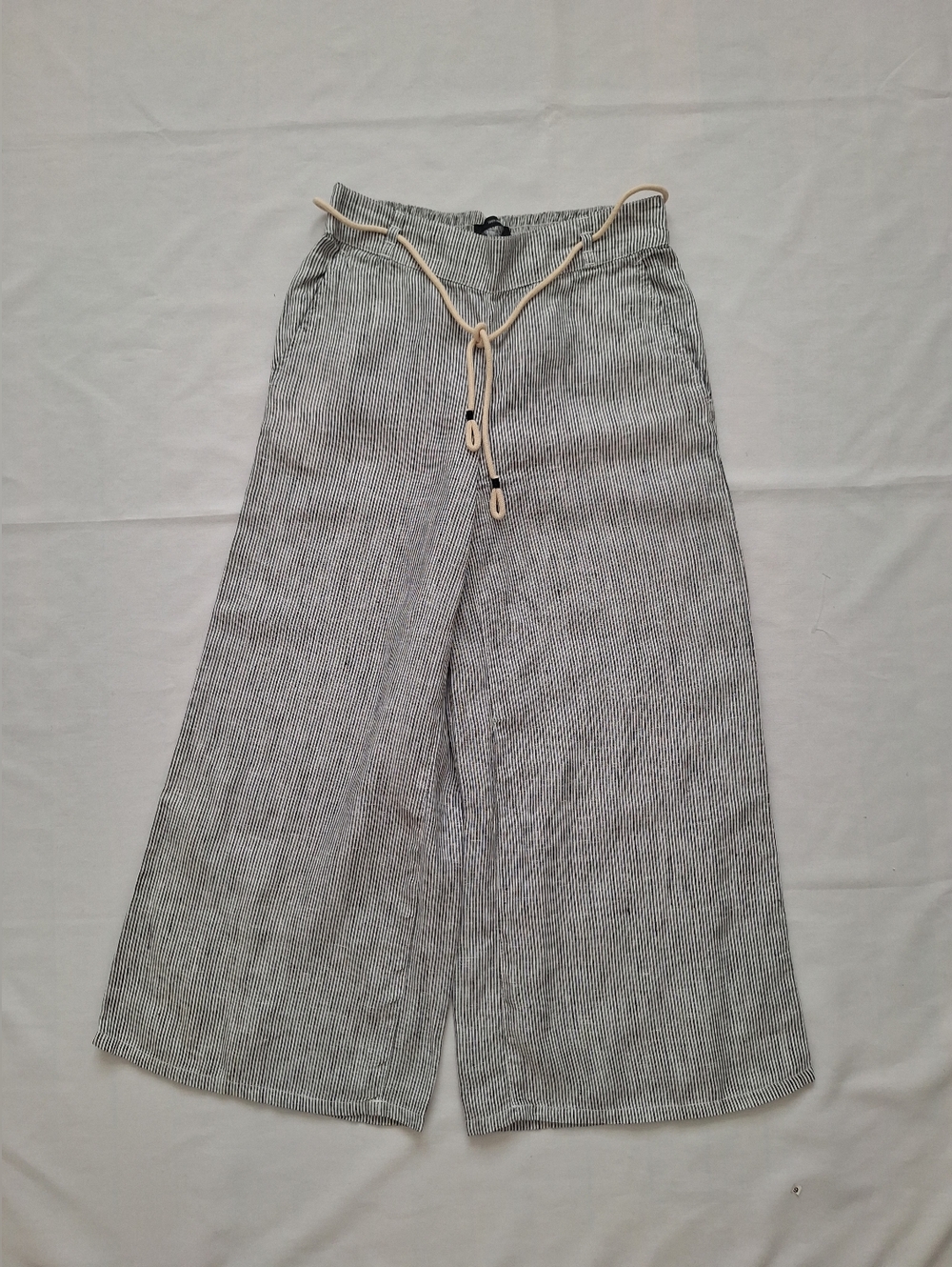 NWT Tahari Black and White Striped Linen Drawstring Trousers